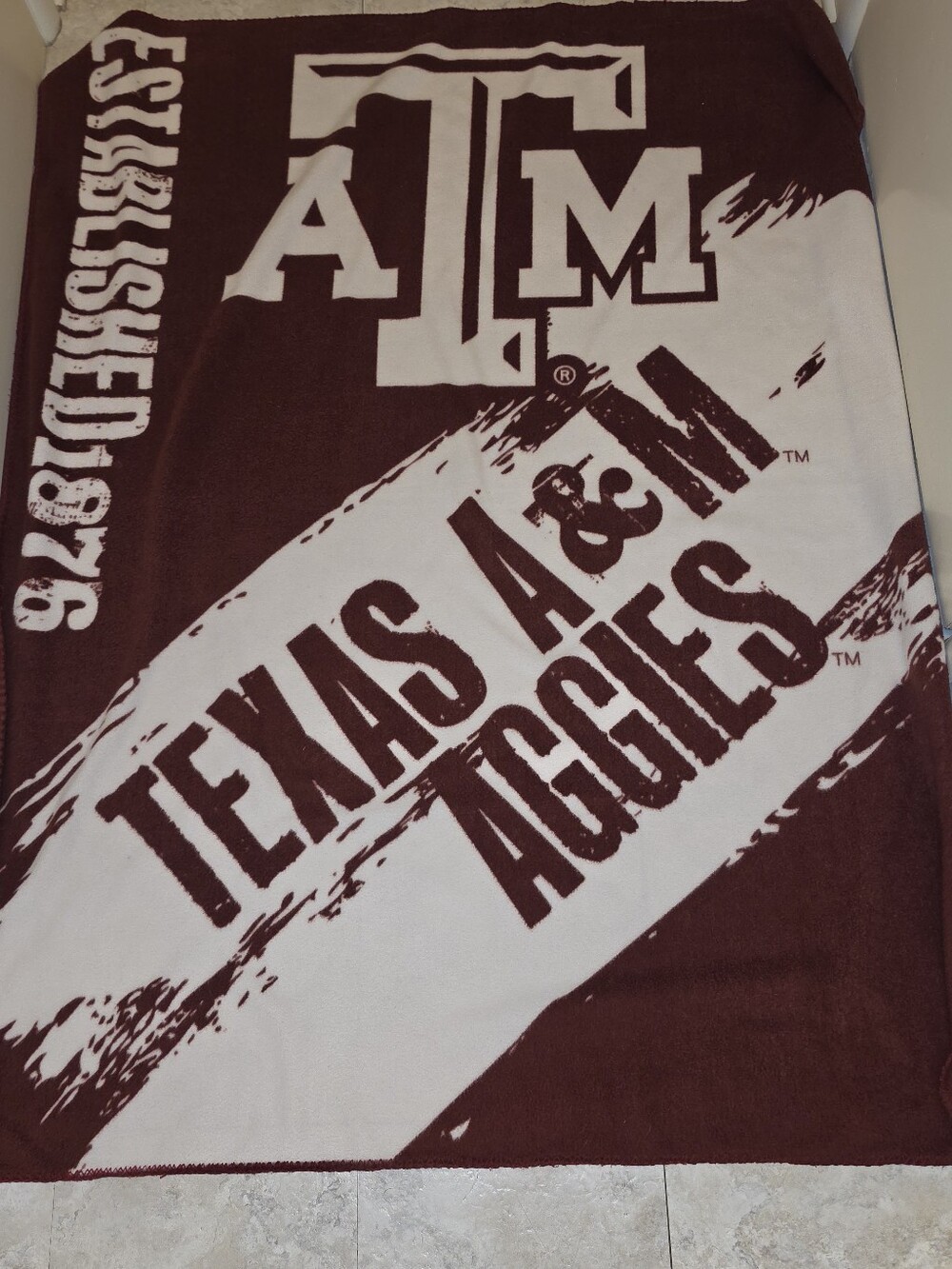 Texas A&M Aggies Maroon and White Throw Blanket